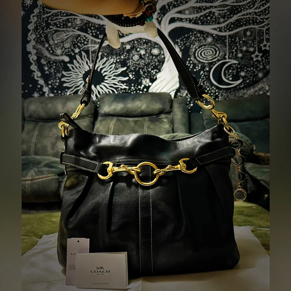 Vintage Y2K Coach soho Black Leather Shoulder Bag with Gold Hardware 2005years - Picture 15 of 17
